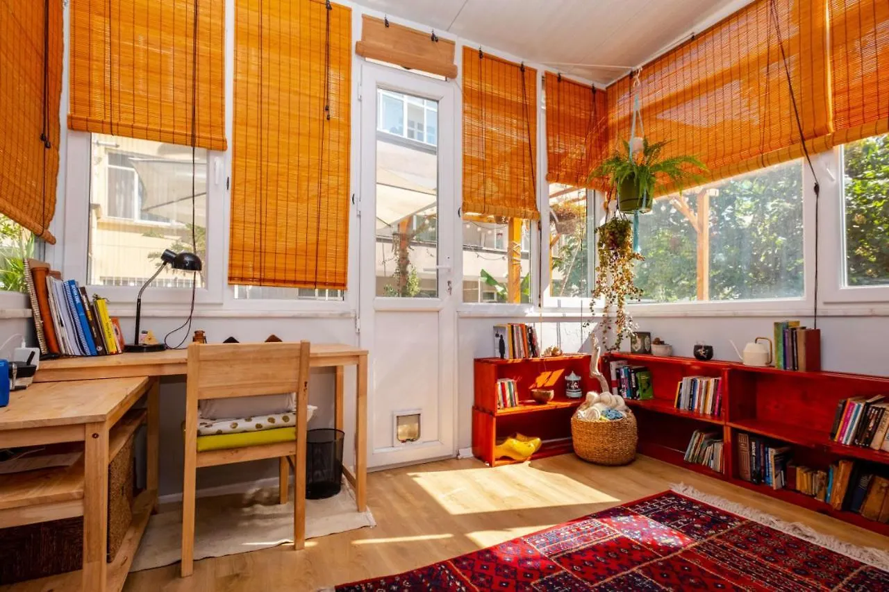 Eclectic Flat Near Metro With Terrace In Kadikoy Apartment Istanbul