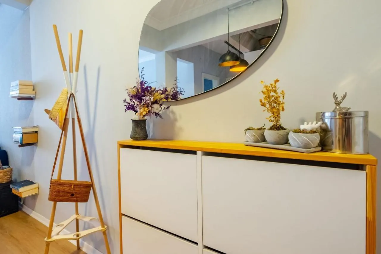 Apartament Eclectic Flat Near Metro With Terrace In Kadikoy Stambuł