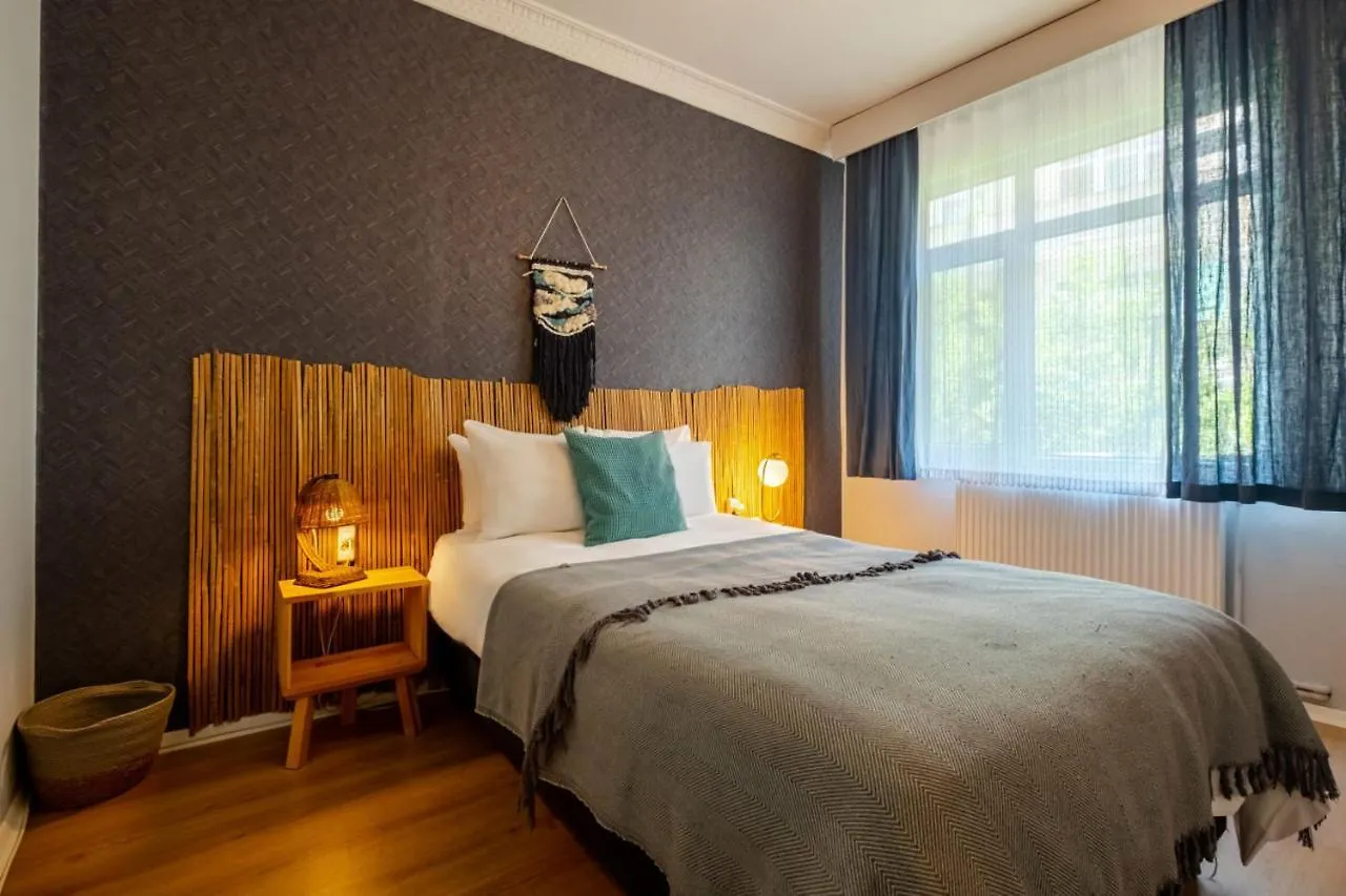Eclectic Flat Near Metro With Terrace In Kadikoy Apartment Istanbul